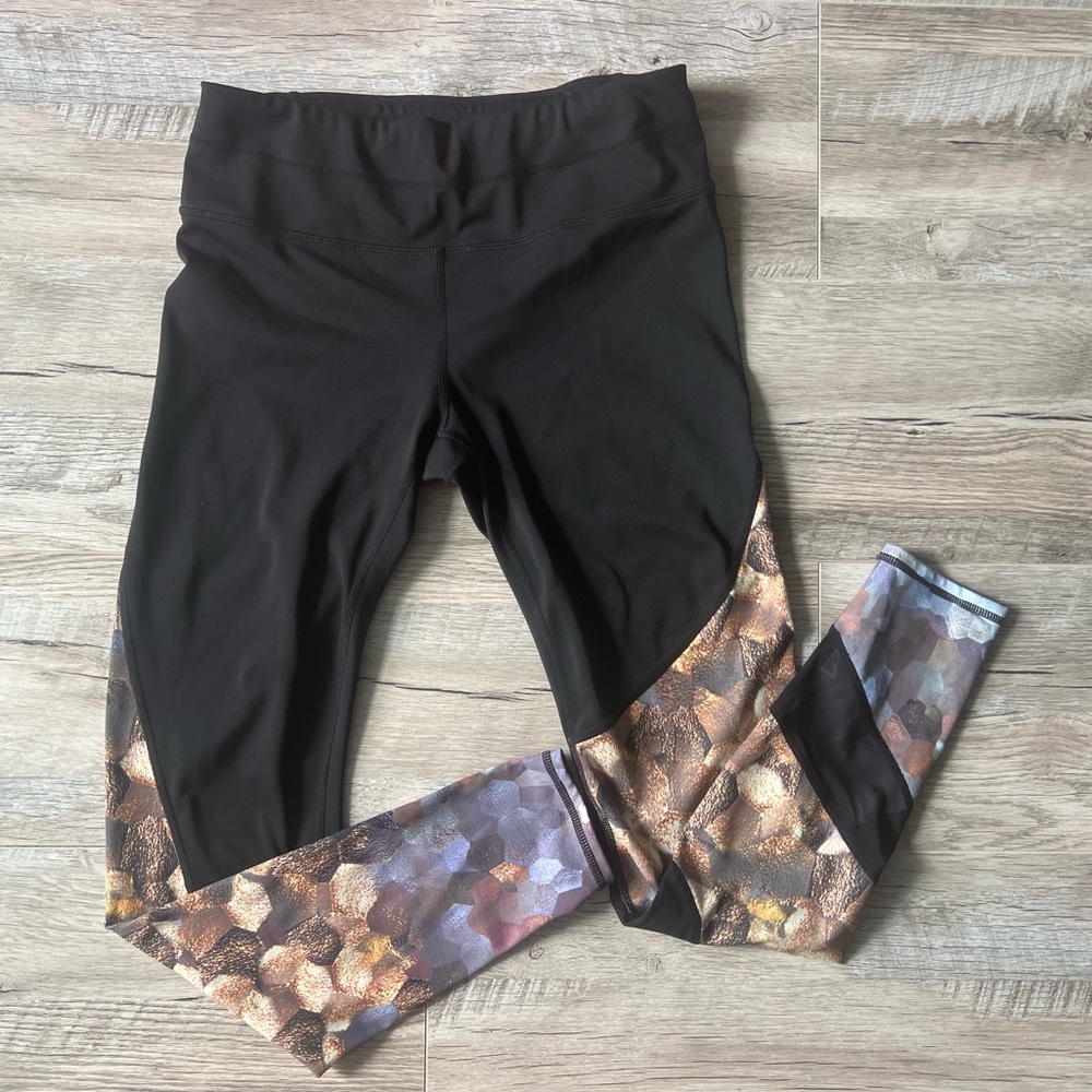 Athleta Compression Leggings Sonar Mesh Inlay Black & Gold Mosaic Print Size S